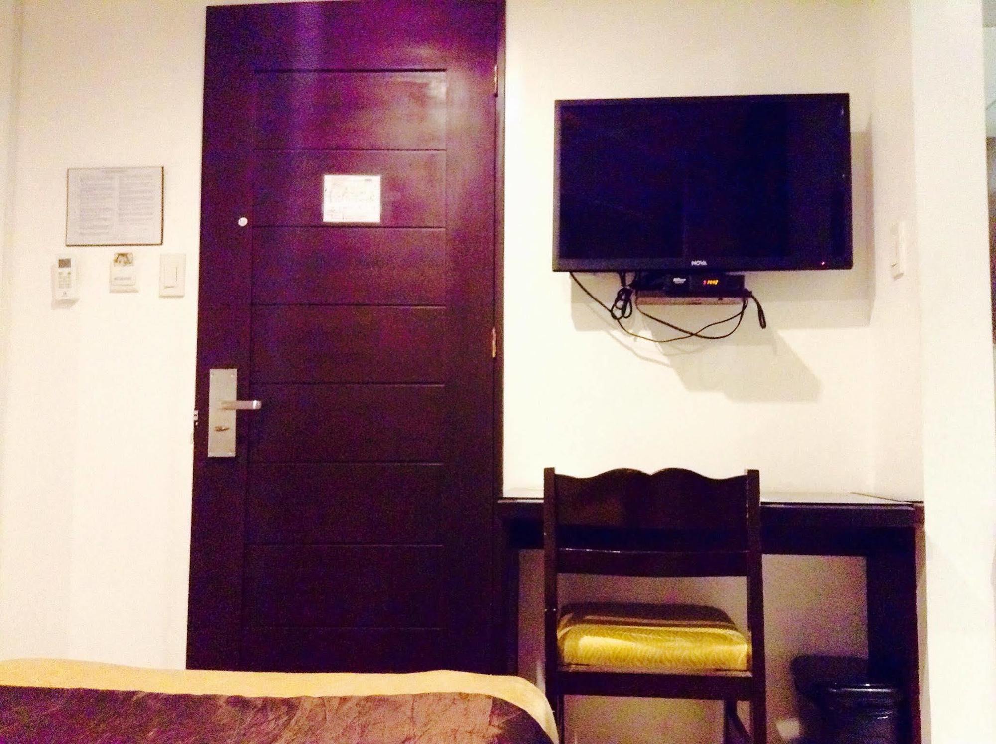 Gervasia Hotel Makati Makati City Buitenkant foto